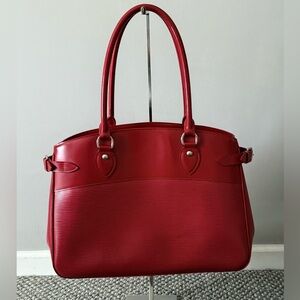 Louis Vuitton Epi Passy PM Handbag Red (Rouge) Leather Top Handle Tote Bag